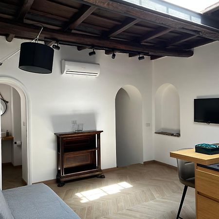 Trastevere Suite Apartment โรม ภายนอก รูปภาพ