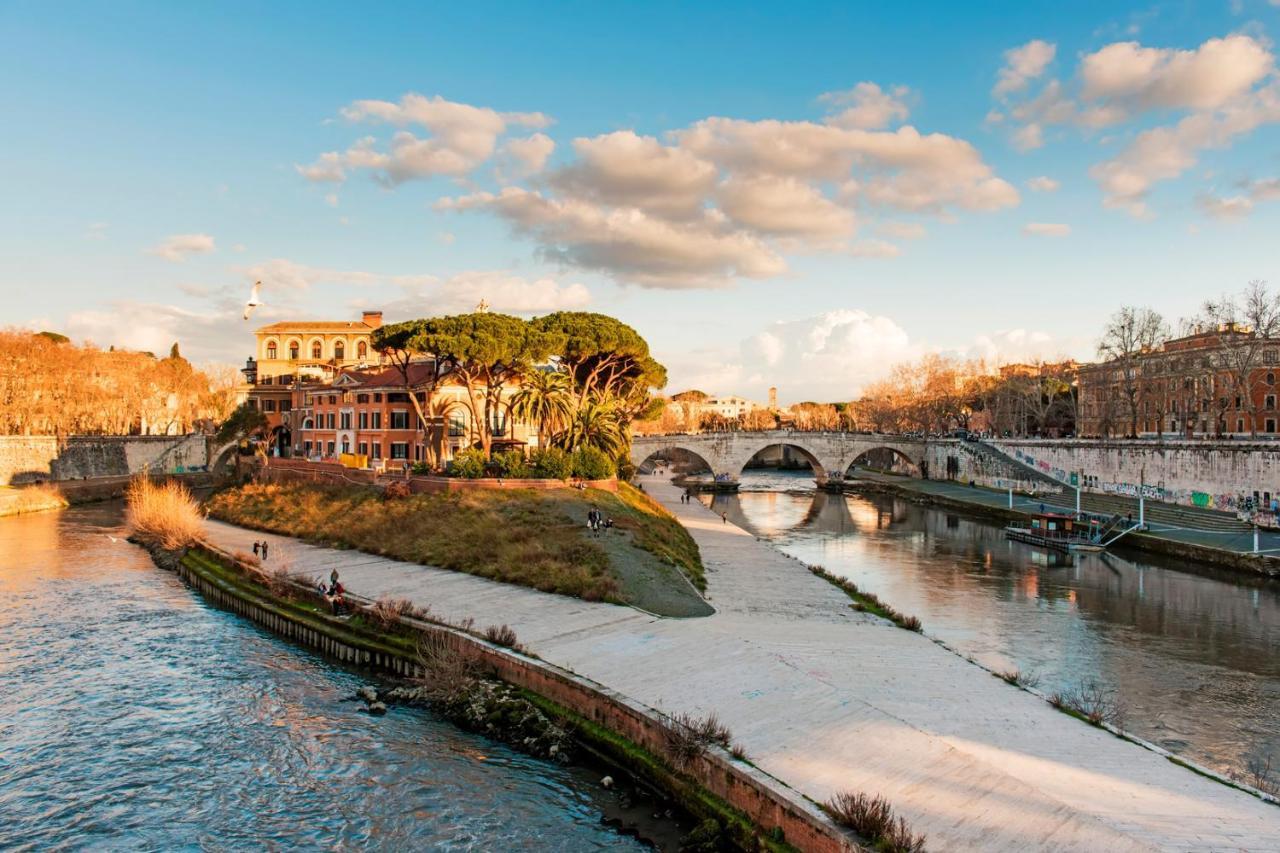 Trastevere Suite Apartment โรม ภายนอก รูปภาพ